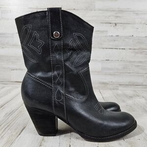 Gianni Bini Smoky Black Leather Cowgirl Western Heeled Boots